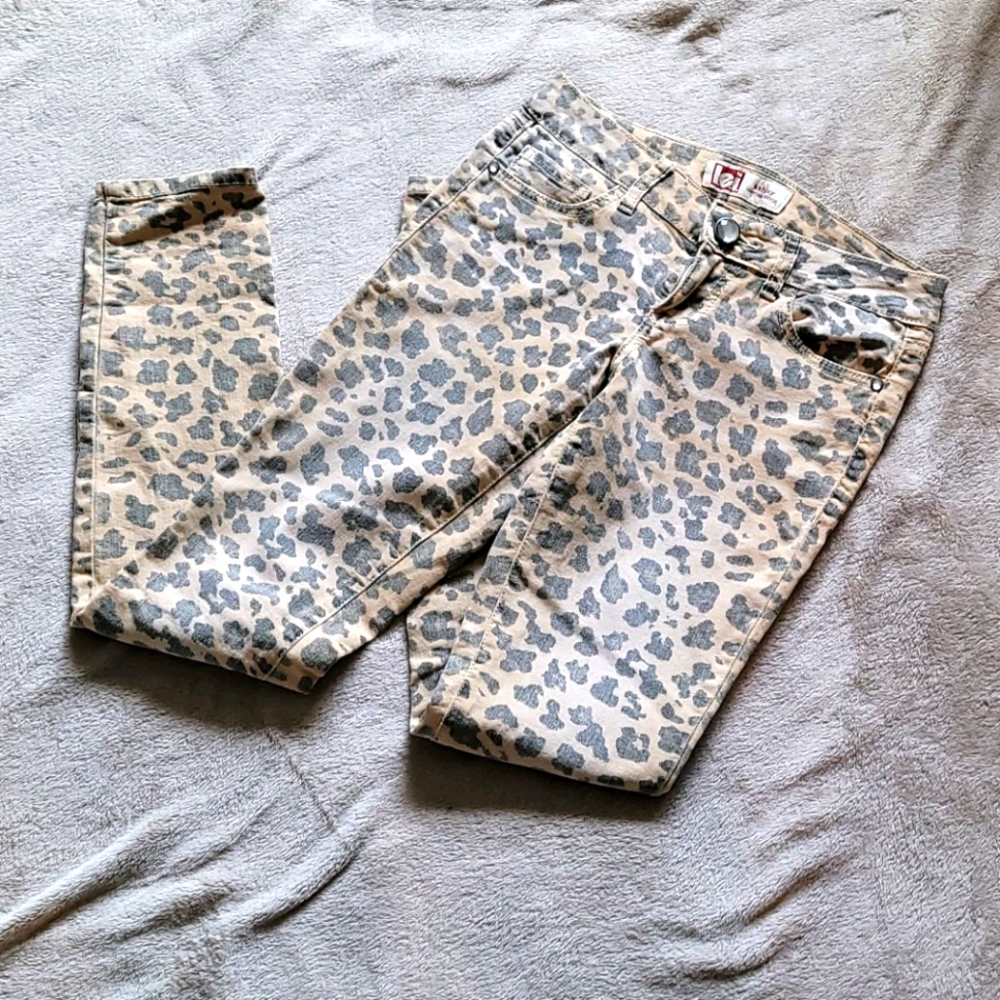 Leopard print skinny low rise jeans sz 1